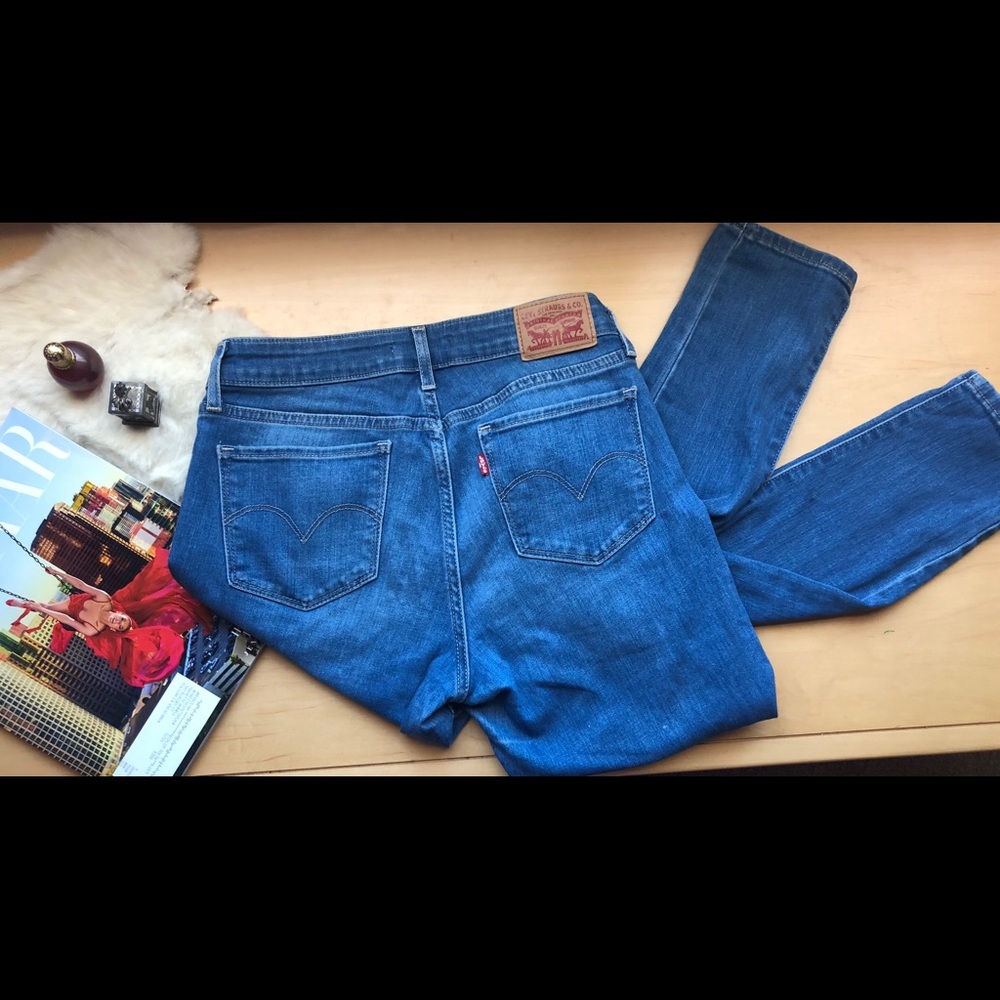 *Levi’s* Medium Wash Skinny Jeans